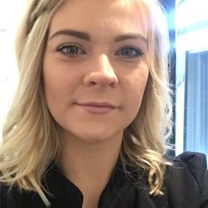 Meet your Posher, Cornelia